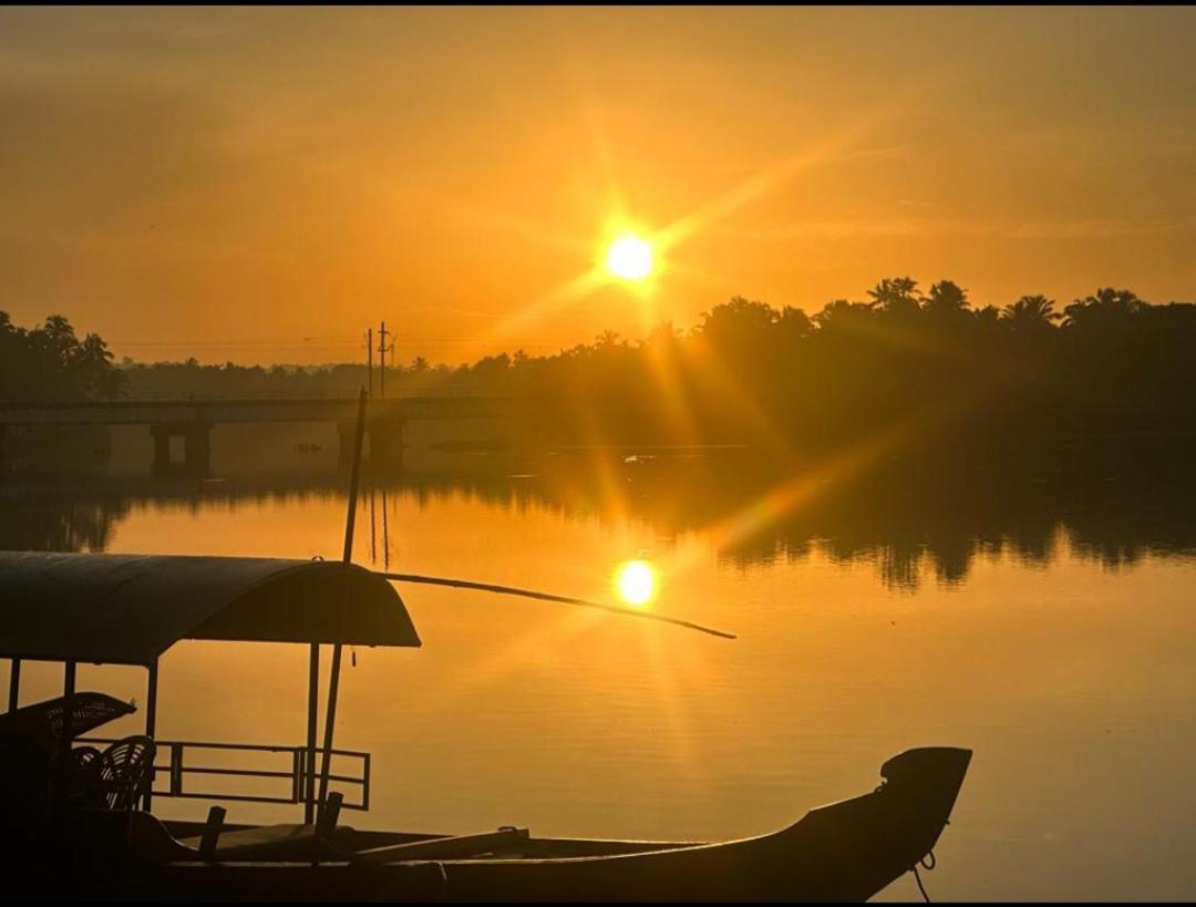 Green Island Homestay Riverside Kozhikode Zewnętrze zdjęcie