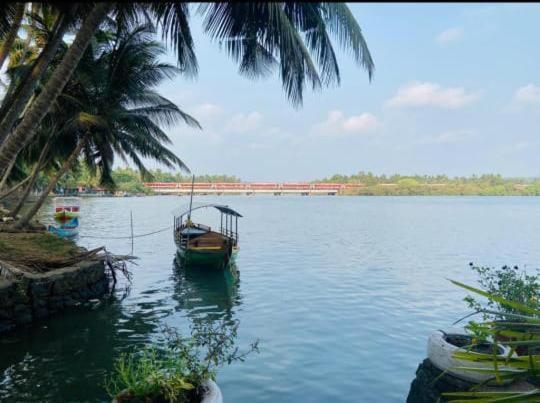 Green Island Homestay Riverside Kozhikode Zewnętrze zdjęcie